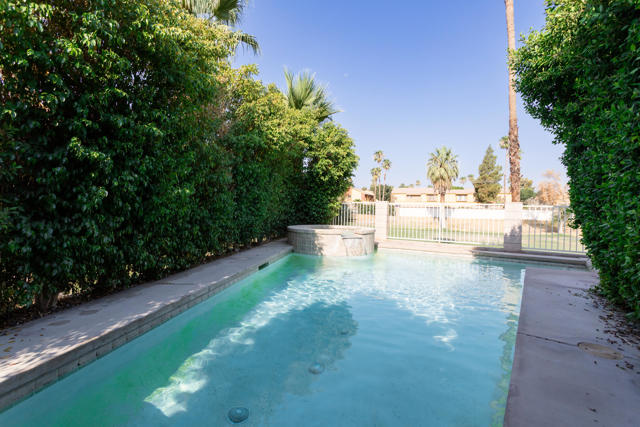 48305 Pic Way, Indio CA: https://media.crmls.org/mediaz/ea074599-2300-4ad3-92e3-7ac7c3ff27ef.jpg