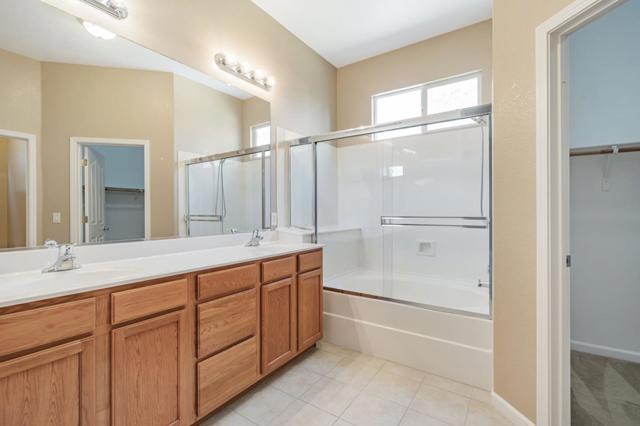 1665 Youngstown Lane, Suisun City CA: https://media.crmls.org/mediaz/ea07712d-cc6d-4168-823b-72259be803e6.jpg