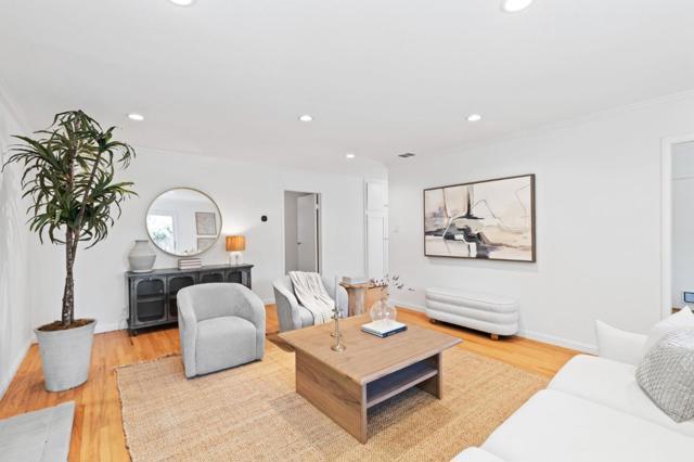 286 Hans Avenue, Mountain View CA: https://media.crmls.org/mediaz/ea07d693-b96f-46eb-8964-8e12d3f522bd.jpg