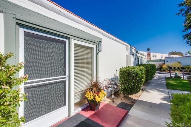 Detail Gallery Image 5 of 54 For 3621 Vista Campana S #92,  Oceanside,  CA 92057 - 2 Beds | 2 Baths