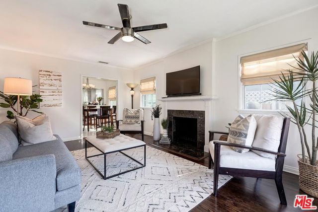 2218 S Genesee Avenue, Los Angeles CA: https://media.crmls.org/mediaz/ea08524a-6dd3-43c3-848b-592941d69435.jpg