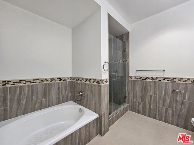 4444 Wilshire Boulevard, Los Angeles CA: https://media.crmls.org/mediaz/ea095ba9-87a1-40a3-9103-48be0d8d128b.jpg
