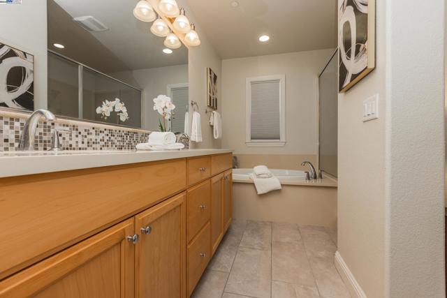 3422 Cinnamon Ridge Rd, San Ramon CA: https://media.crmls.org/mediaz/ea09b8df-2a0a-4c95-a4cc-3259361bc715.jpg