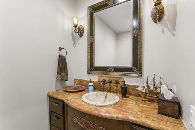 10636 Birch Bluff Ave, San Diego CA: https://media.crmls.org/mediaz/ea09e25d-d6e5-4702-8c2b-fcce63d450f6.jpg