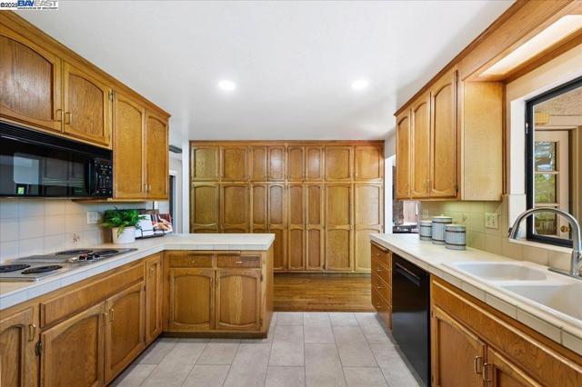 1769 Old Tower Rd, Livermore CA: https://media.crmls.org/mediaz/ea0ac943-a789-4ca0-87de-61d5e143943d.jpg