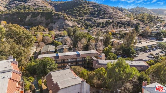 5036 Echo Street, Los Angeles CA: https://media.crmls.org/mediaz/ea0b18ca-f3a9-4f83-a914-8ed3d8ea868e.jpg