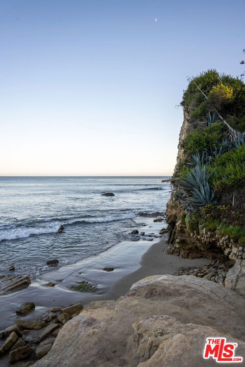 Image 65 of 71 For 6645 Dume Drive