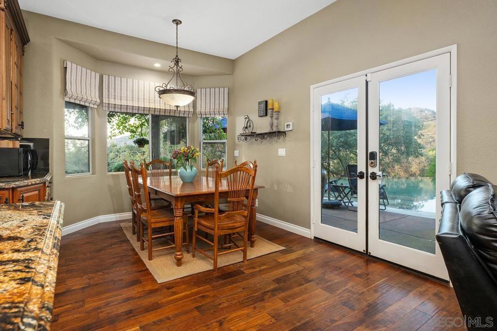 MLS #250034168SD img 12