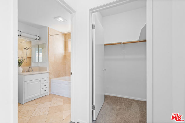 906 S Serrano Avenue, Los Angeles CA: https://media.crmls.org/mediaz/ea0b8cc1-6203-4087-a3de-84ec77adca70.jpg