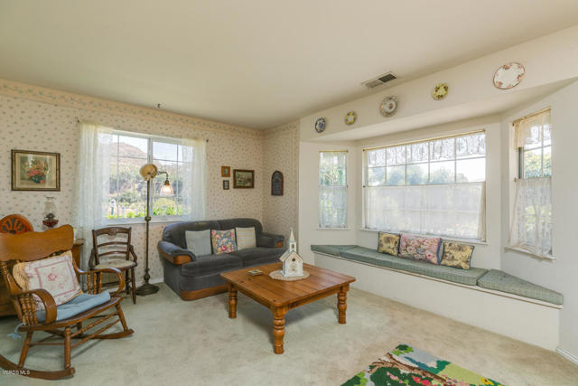 1480 Magnolia Drive, Santa Paula CA: https://media.crmls.org/mediaz/ea0ca4f4-1b13-43a8-996f-7fdd12c89fdc.jpg