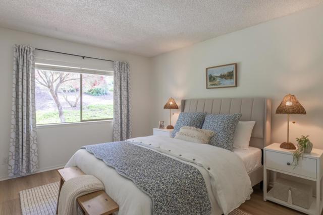 56 Skyline Crest Drive, Monterey CA: https://media.crmls.org/mediaz/ea0ca841-fe65-467a-801d-d6fb01b28b99.jpg