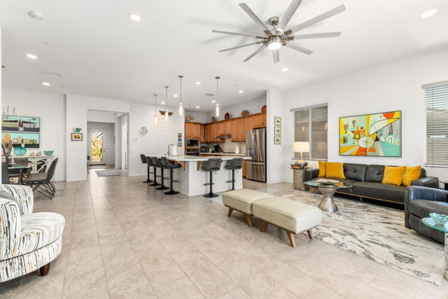 Image 5 of 86 For 43595 Vacanza Court