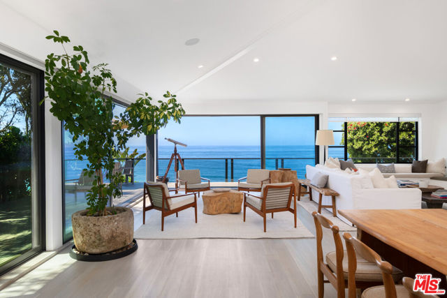 7089 Birdview Avenue, Malibu CA: https://media.crmls.org/mediaz/ea0d4514-1de6-484f-b169-bfaef320c051.jpg