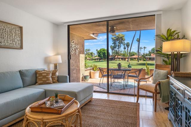 56 Majorca Drive, Rancho Mirage CA: https://media.crmls.org/mediaz/ea0dabd3-28a6-49c1-bcf4-eb024c6c0640.jpg