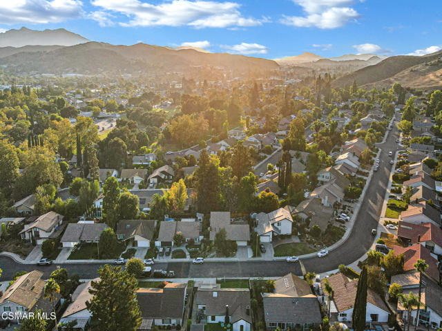 3032 E Black Hills Court, Westlake Village CA: https://media.crmls.org/mediaz/ea0dbfed-6052-4503-b342-ceb501704e55.jpg