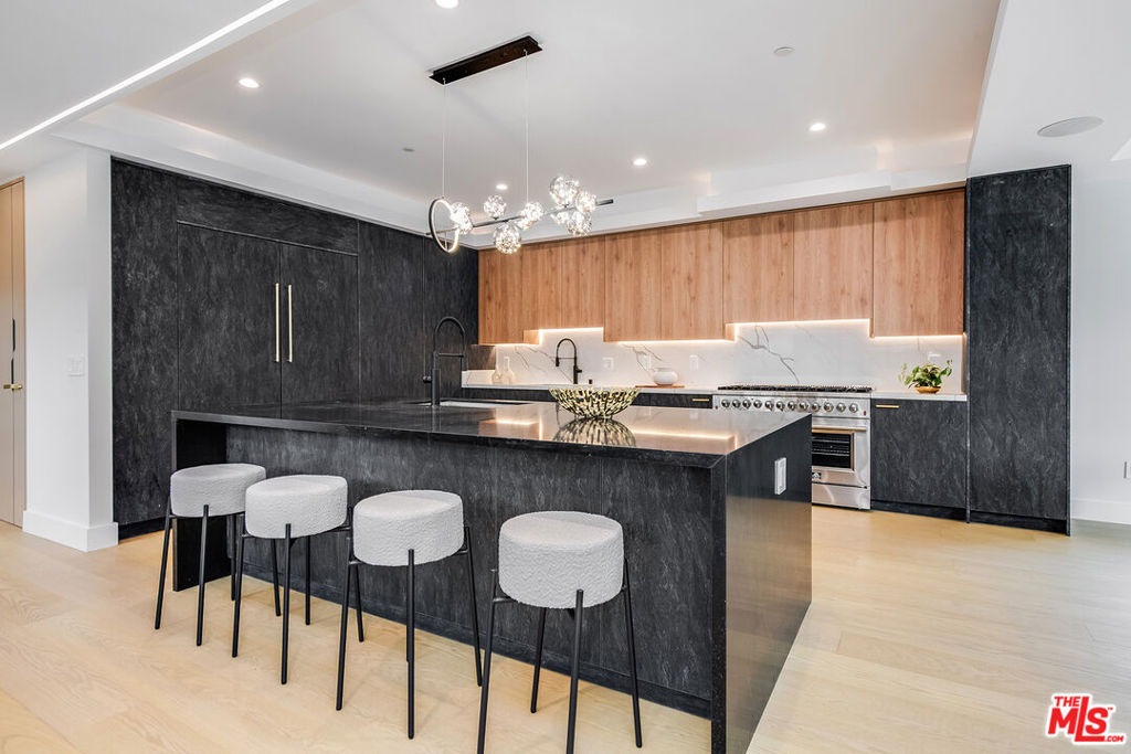 4906 Van Noord AvenueSherman Oaks image #11