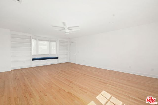 541 Homer Street, Manhattan Beach CA: https://media.crmls.org/mediaz/ea0e5b05-c6b5-487d-9882-412cc5706331.jpg