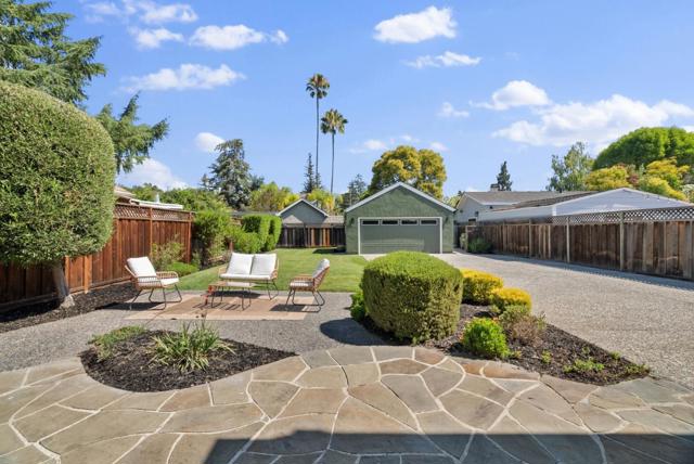 16717 Shannon Road, Los Gatos CA: https://media.crmls.org/mediaz/ea0e6387-3857-42e3-af18-787ff6465c29.jpg
