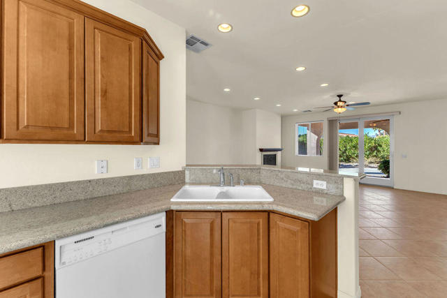 Image 18 of 62 For 8965 Mountain Pass Drive