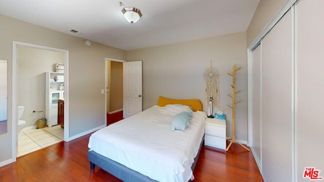 375 S Sierra Madre Boulevard, Pasadena CA: https://media.crmls.org/mediaz/ea0f5a5f-2b14-42f6-bd5c-16a8051e3054.jpg