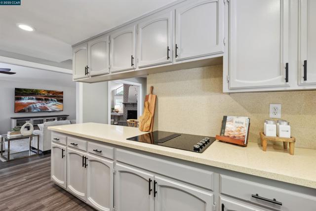 5104 Alhambra Valley Rd, Martinez CA: https://media.crmls.org/mediaz/ea0f9c1a-678e-437c-8e80-231d2f74745c.jpg