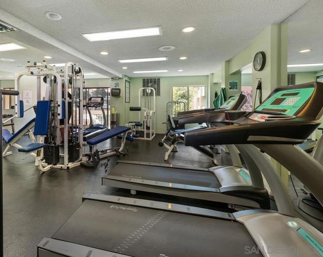 1855 Diamond St, San Diego CA: https://media.crmls.org/mediaz/ea100696-7c22-47b4-8472-1f25ba7f829f.jpg