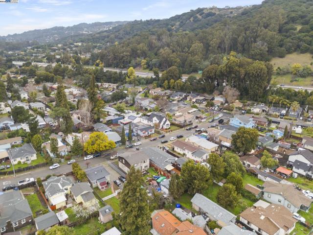 Image 42 of 45 For 3932 Gardenia Pl