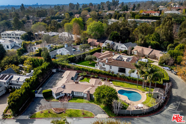 Drew Fenton | 157 N Woodburn Drive Los Angeles CA | MLS: 7226976