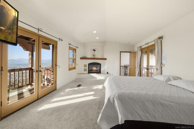 859 Cocos Dr, San Marcos CA: https://media.crmls.org/mediaz/ea10b846-18f6-4c6b-9da1-fe0288e9ba98.jpg