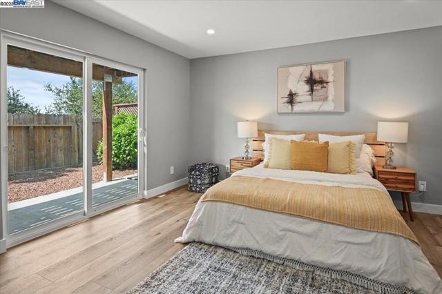 5277 Winifred Dr, Castro Valley CA: https://media.crmls.org/mediaz/ea115d56-160f-4f0f-b3d1-41d7989d7392.jpg