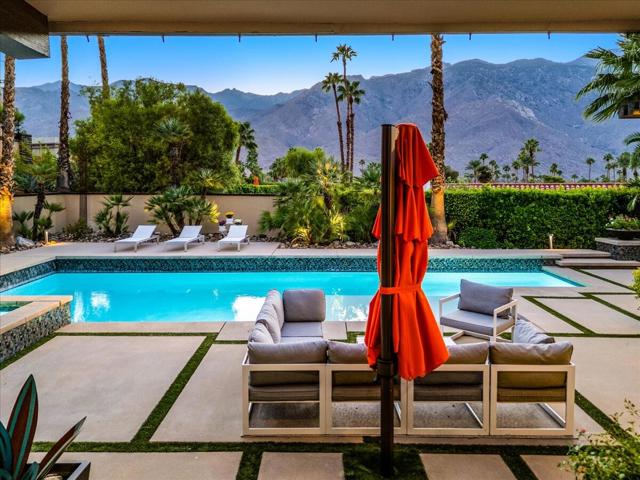 1695 Dunham Road, Palm Springs CA: https://media.crmls.org/mediaz/ea122bf7-59b0-4272-83b7-689df28eb84d.jpg