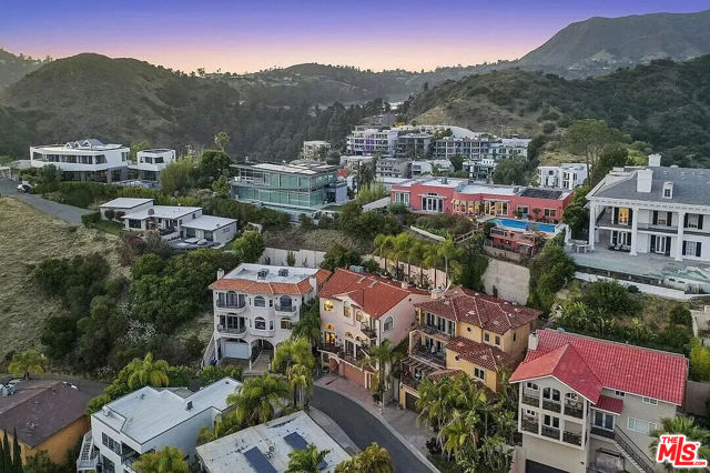  Income Home for Sale in Los Angeles, California