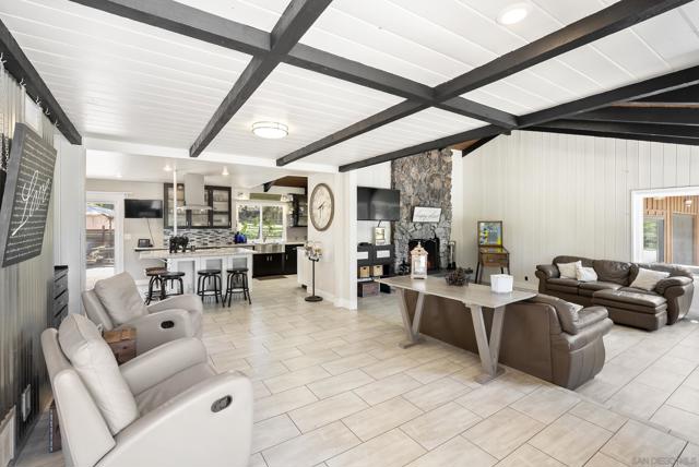 2824 Scenic View Rd, Alpine CA: https://media.crmls.org/mediaz/ea12e585-3940-473b-9dde-a9c3c4cb577d.jpg