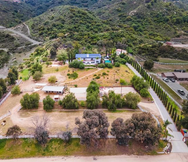 Detail Gallery Image 8 of 75 For 22053 Highland St, Wildomar,  CA 92595 - 5 Beds | 3/2 Baths