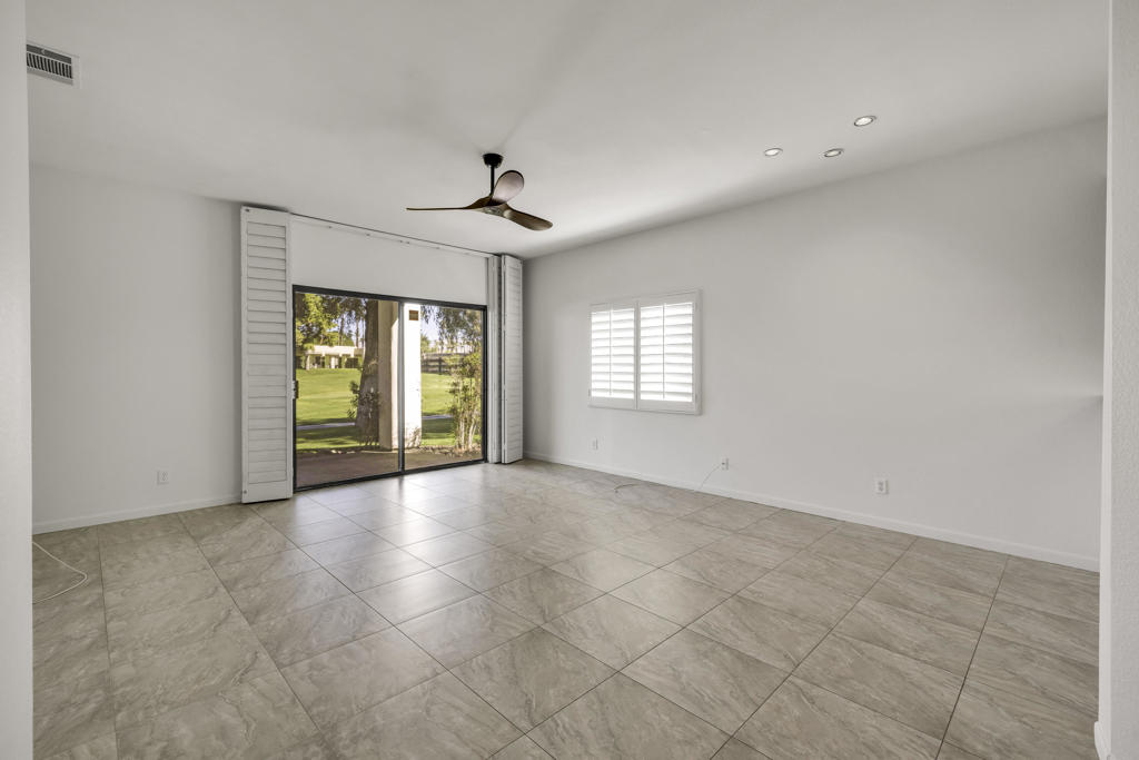 MLS #219137255DA image #3