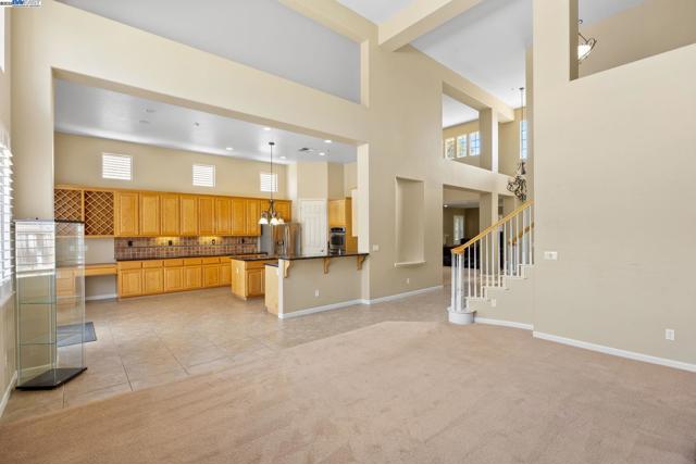 2132 Gold Poppy St, Brentwood CA: https://media.crmls.org/mediaz/ea136eb4-63fc-44ac-a75b-0cdab97db9e0.jpg