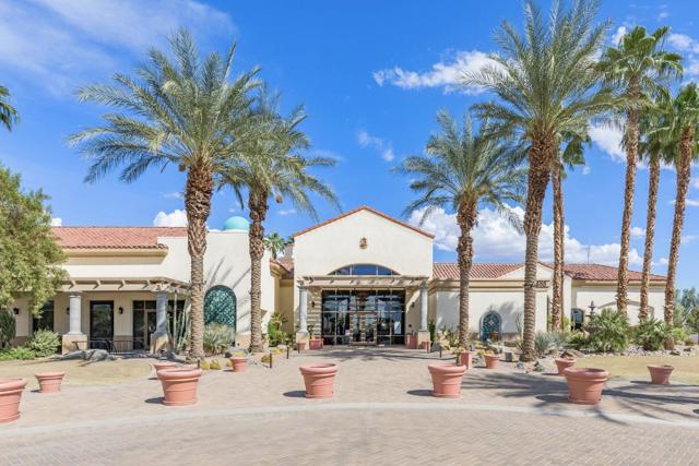 81692 Avenida De Baile, Indio CA: https://media.crmls.org/mediaz/ea1418ca-8280-42c9-a148-871b4a5617e0.jpg