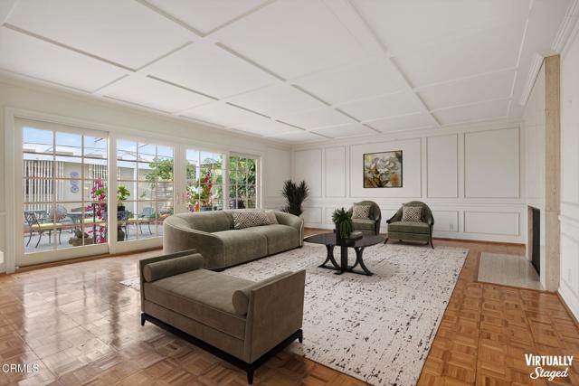 281 Glen Ellen Drive, Ventura CA: https://media.crmls.org/mediaz/ea1588a8-e016-405d-92aa-05386b677e6d.jpg