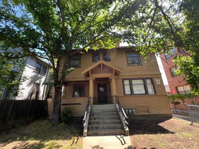 722 N San Joaquin Street, Stockton CA: https://media.crmls.org/mediaz/ea160477-062c-4d6c-9a70-342610e0ef23.jpg