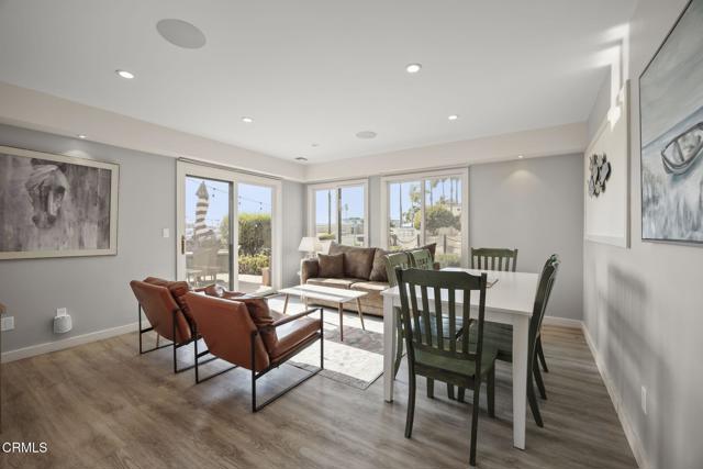 2924 Lakeshore Court, Oxnard CA: https://media.crmls.org/mediaz/ea162379-05ab-448e-a485-525ee757798b.jpg