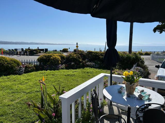 750 47th Avenue, Capitola CA: https://media.crmls.org/mediaz/ea16d3e6-9c6c-4a50-a7b8-d121ce8ae118.jpg