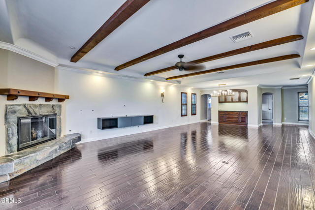 Detail Gallery Image 2 of 30 For 23363 Erwin St, Los Angeles,  CA 91367 - 4 Beds | 3 Baths