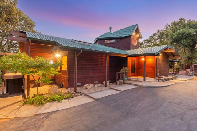 950 Oak Ridge Road, Los Gatos CA: https://media.crmls.org/mediaz/ea170f04-6764-4544-8489-bd513faf8a4a.jpg