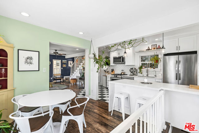 2321 Lake View Avenue, Los Angeles CA: https://media.crmls.org/mediaz/ea1763f0-7ef1-483e-83c7-d3a787dc97aa.jpg