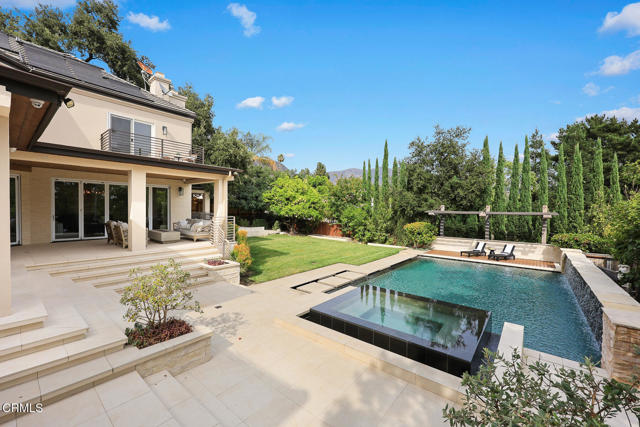 5008 La Canada Boulevard, La Canada Flintridge CA: https://media.crmls.org/mediaz/ea1808b6-c484-40b3-adbb-6005dd2d3f50.jpg