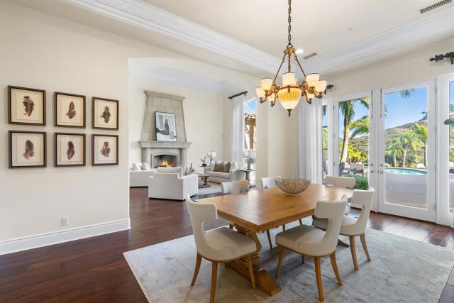 4695 Rancho Verde Trl, San Diego CA: https://media.crmls.org/mediaz/ea1852aa-310a-45c8-8f04-65dd1e673469.jpg