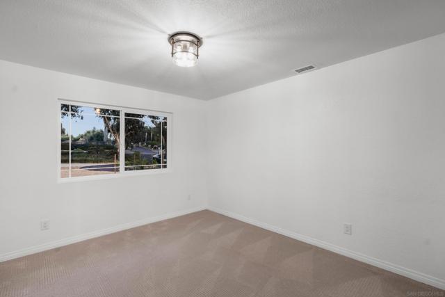 3226 Summit Drive, Escondido CA: https://media.crmls.org/mediaz/ea18c569-59aa-4c0f-95ec-b06be4bbedc9.jpg