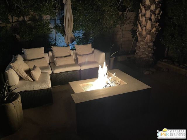 1596 Sabita Way, Palm Springs CA: https://media.crmls.org/mediaz/ea1a2374-186b-4595-8ae3-68dd81bad4a5.jpg