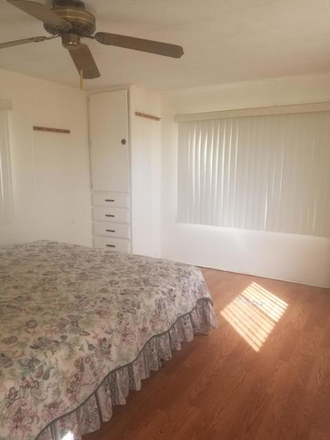 9586 Avenue B, Bombay Beach CA: https://media.crmls.org/mediaz/ea1a2871-eb3c-4199-a971-e7907ef6e63f.jpg