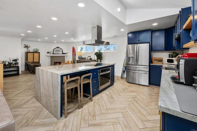 5152 Brighton Avenue, San Diego CA: https://media.crmls.org/mediaz/ea1b78a1-3896-4184-b857-b6fa7b95a109.jpg